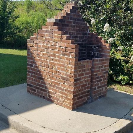 Travelers Inn & Suites Sumter Esterno foto