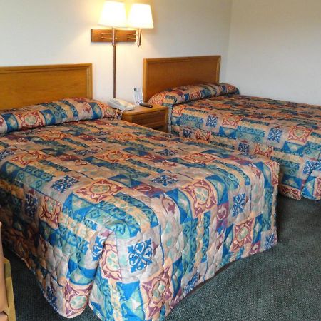 Travelers Inn & Suites Sumter Esterno foto