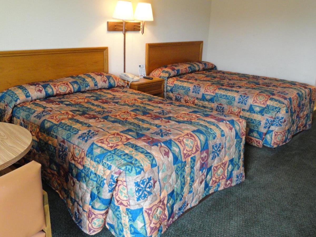 Travelers Inn & Suites Sumter Esterno foto